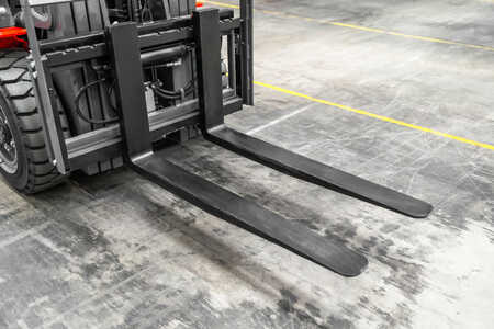 Eléctrico - 4 rodas 2025  Heli CPD35 GB2LI (13)