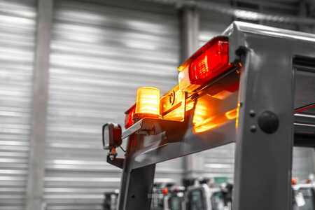 Eléctrico - 4 rodas 2025  Heli CPD35 GB2LI (16)