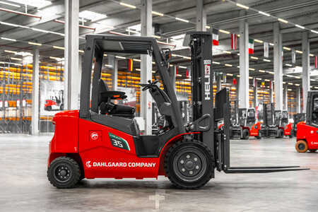 4-wiel elektrische heftrucks 2025 Heli CPD35 GB2LI (3)
