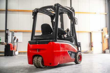 3-wiel elektrische heftrucks 2015 Linde E16 L-02 (3)