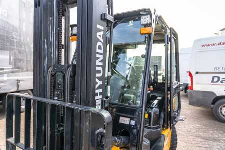 Diesel heftrucks 2019 Hyundai 30D-9E (2)