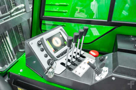 Compacte heftrucks 2023  Combilift  CBE 3000 (MK II) (10)