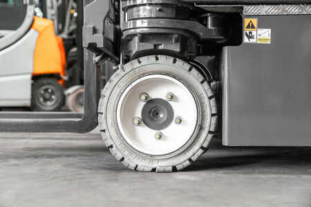 Compacte heftrucks 2023  Combilift  CBE 3000 (MK II) (9)