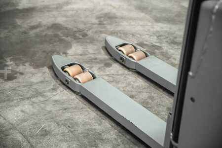 Stacker pedestre 2024  Still EXV 14 C (3)