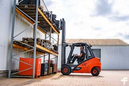 Diesel heftrucks 2013  Linde H35D-02 (6)