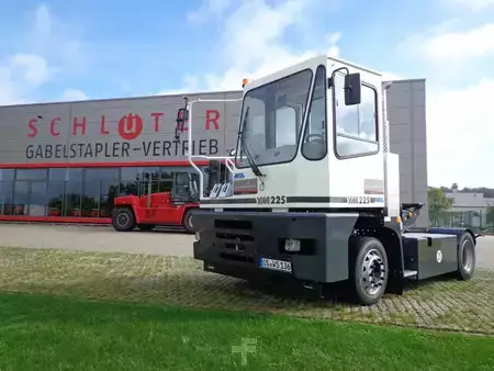 Terminálový traktor 2026  MOL YM225 / 4x2 (4)