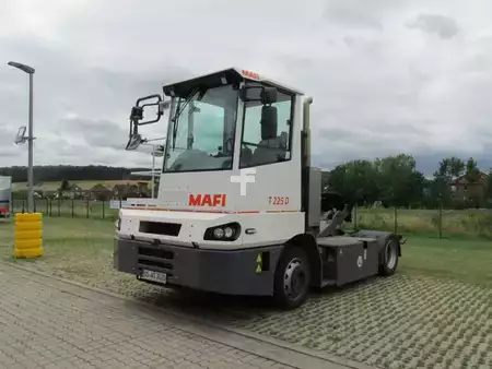 Trattori per terminali 2023  MAFI T225D (1)