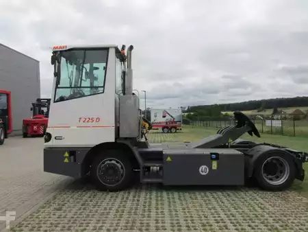 Trattori per terminali 2023  MAFI T225D (2)