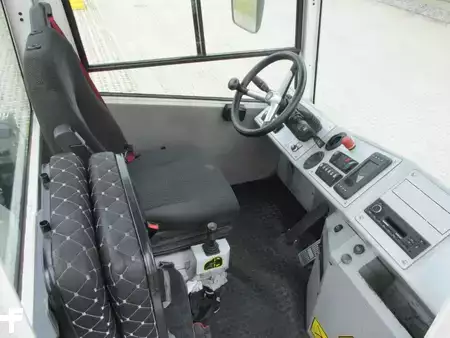 Trattori per terminali 2023  MAFI T225D (4)