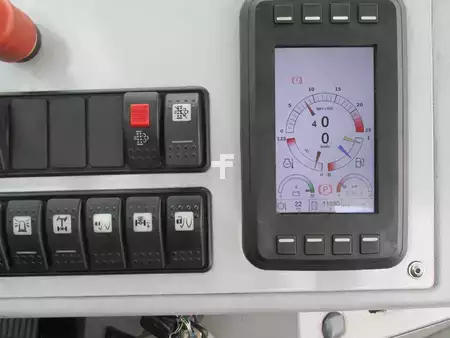 Trattori per terminali 2023  MAFI T225D (5)