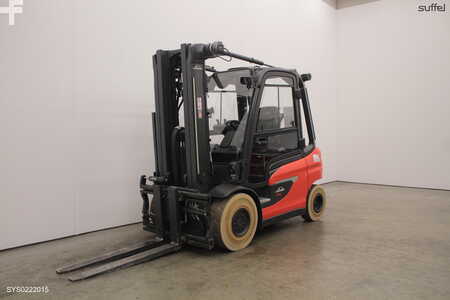 Elektryczne 4-kołowe 2021  Linde X 30-125201 (2)