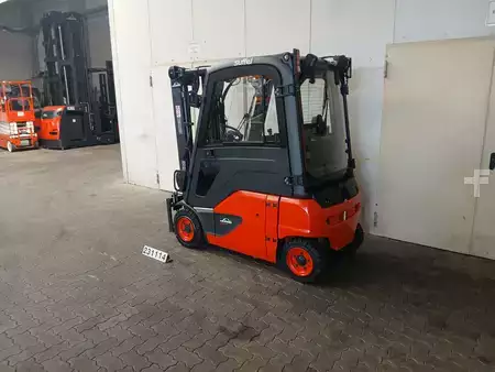 4-wiel elektrische heftrucks 2023  Linde E 16 P (2)