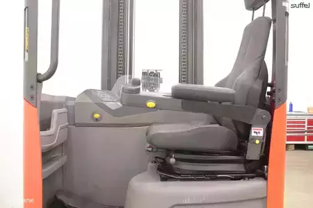 Carretilla retráctil 2022  Linde R 25 F (4)