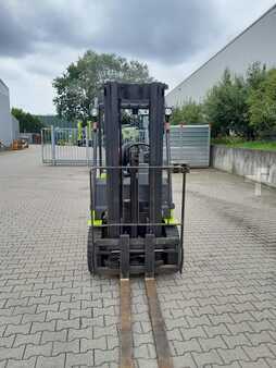 LPG Forklifts 2012  Clark C18L (3)