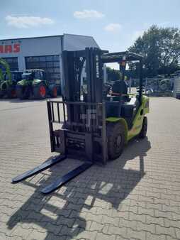 Diesel Forklifts 2025  Clark S40D (2)