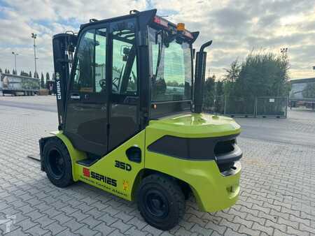 Diesel Forklifts 2024  Clark S35D (2)