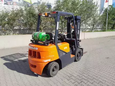 Gasoltruck 2008  Doosan G25G (2)