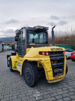 Diesel Forklifts 2016  Hyundai 80D-9 (2)