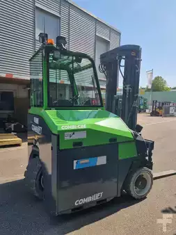 Empilhador Quatro caminhos 2025  Combilift C4000CBE (2)