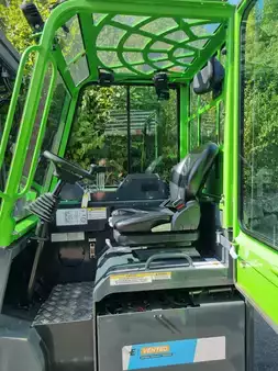 Empilhador Quatro caminhos 2025  Combilift C4000CBE (4)