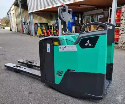 Porta-paletes elétrico 2022  Mitsubishi PBF 20 N3R mit Lithium Batterie (1)