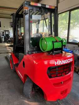 Empilhador a gás 2014  HC (Hangcha) CPQD30 (2)