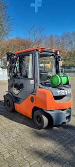 Treibgasstapler 2017 Toyota 02-8FGF25 (1)