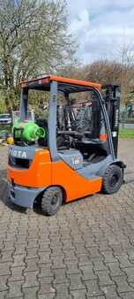 LPG Forklifts 2015  Toyota 02-8FGF18 (2)