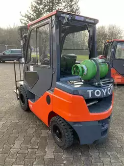 Gas gaffeltruck 2026  Toyota 02-8FGF25 (2)