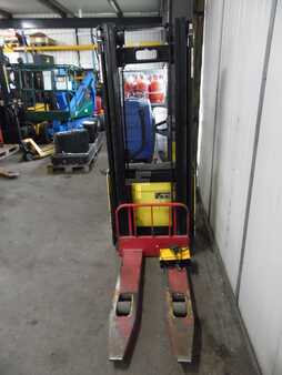 Pallet Stackers 2008  Hyster S.1.03220 (6)