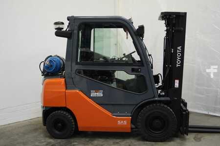 LPG Forklifts 2019  Toyota 02-8FGF25 (1)