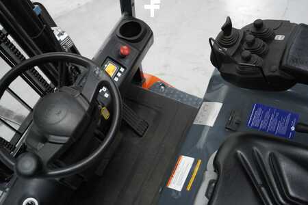 Toyota Traigo80-8FBMKT30