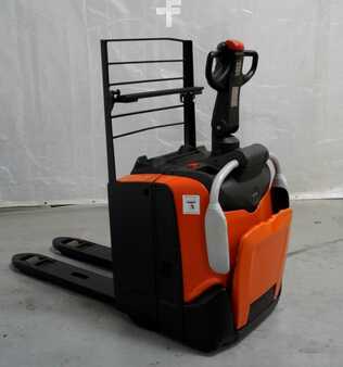 Electric Pallet Trucks 2018  Toyota LPE200 (2)