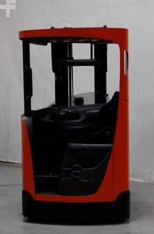 Carretilla retráctil 2017  Toyota RRE160H (3)
