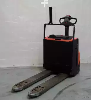 Lavtløftende truck 2020  Toyota LWE 200 (5)