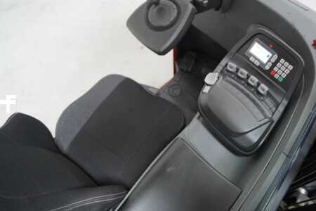 Carretilla retráctil 2019  Toyota RRE140H (5)