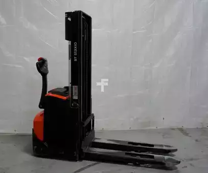Hochhubwagen 2021  Toyota SWE120 (2)