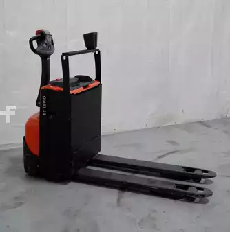 Elektromos emelőkocsik 2019  Toyota LWE160 (6)