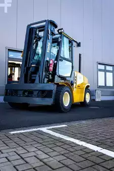 Diesel truck 2025  Yale GDP80VX - 900mm (1)