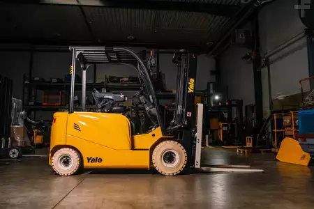 Elektro 4 Rad 2024  Yale ERP30VL (3)