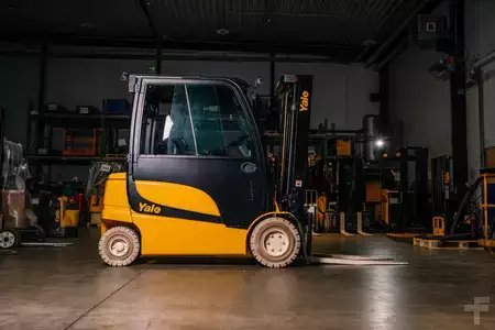 Elektro 4 Rad 2024  Yale ERP30VL (1)