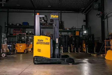Schubmaststapler 2021  Yale MR16 Breitspur (2)