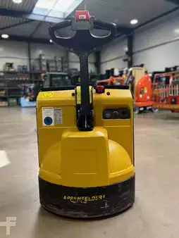 Transpallet elettrici 2023  Yale MP16 (1)
