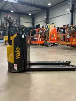Transpallet elettrici 2023  Yale MP16 (2)