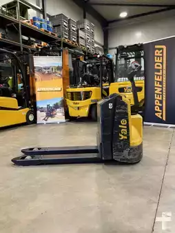 Nízkozdvižný vozík 2016  Yale MP22 (1)