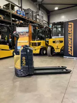 Nízkozdvižný vozík 2016  Yale MP22 (6)