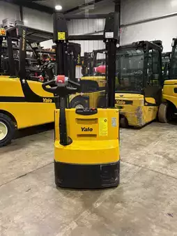 Ruční vysokozdvižný vozík 2022  Yale MS12 (3)