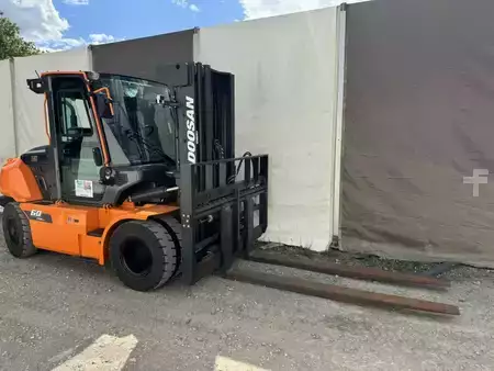 Carretilla elevadora diésel 2023  Doosan D60S-9 (2)