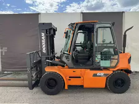 Carretilla elevadora diésel 2023  Doosan D60S-9 (5)