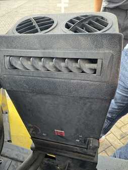 LPG heftrucks 2003  OM XG30 (10)